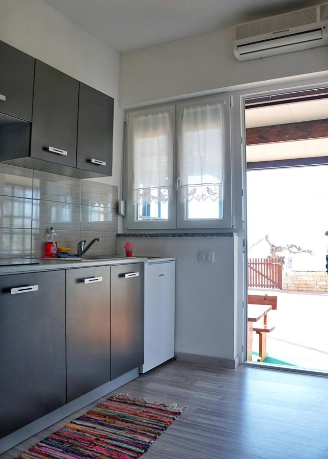 Apartmani Vesna Zambratija  Exteriör bild