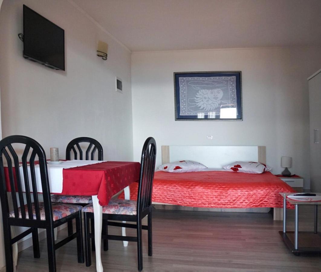 Apartmani Vesna Zambratija  Exteriör bild
