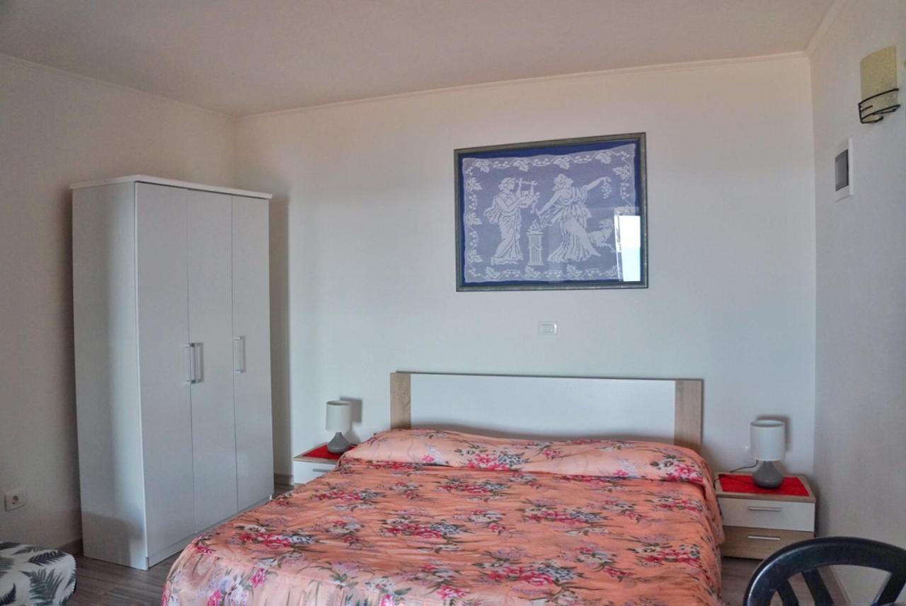 Apartmani Vesna Zambratija  Exteriör bild