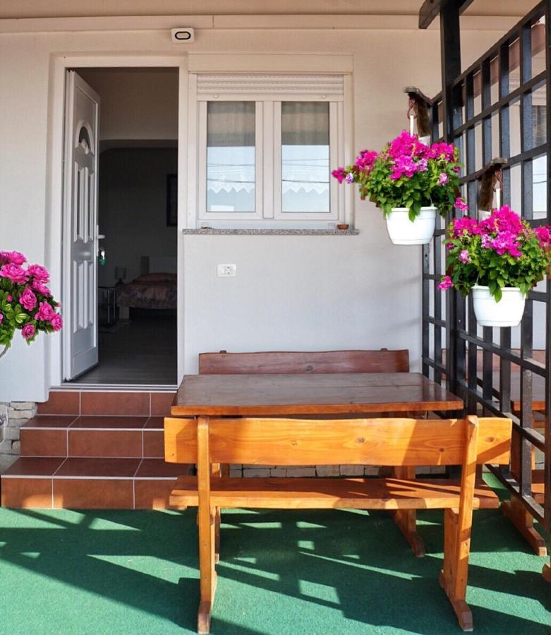 Apartmani Vesna Zambratija  Exteriör bild