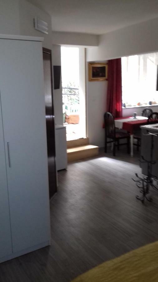 Apartmani Vesna Zambratija  Exteriör bild