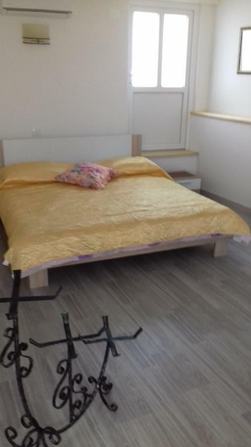 Apartmani Vesna Zambratija  Exteriör bild